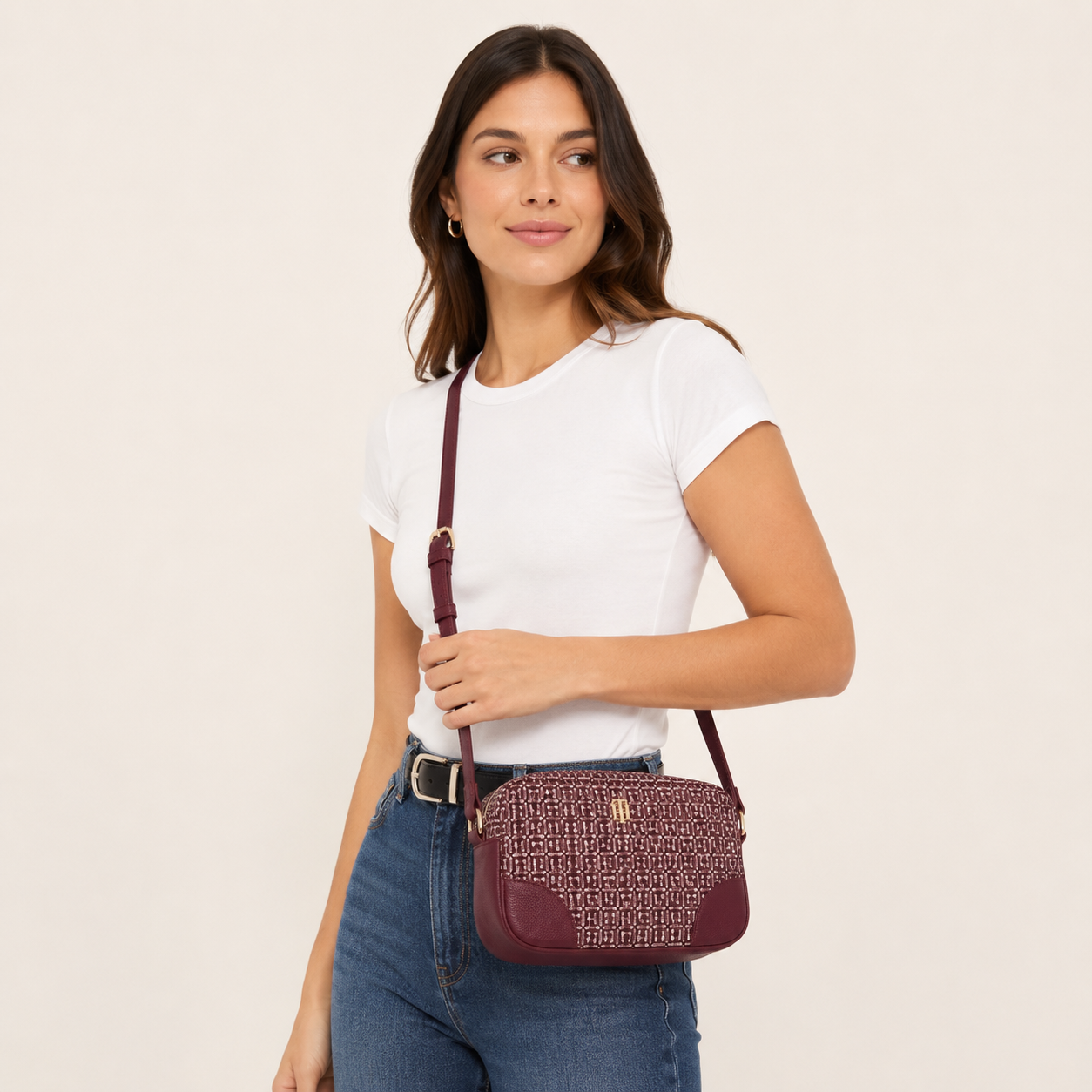 Tommy Hilfiger Chloe II camera crossbody bag