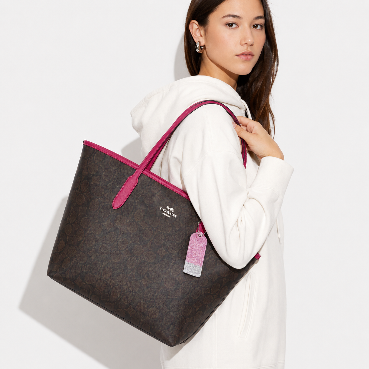 Coach City Tote In Signature Canvas