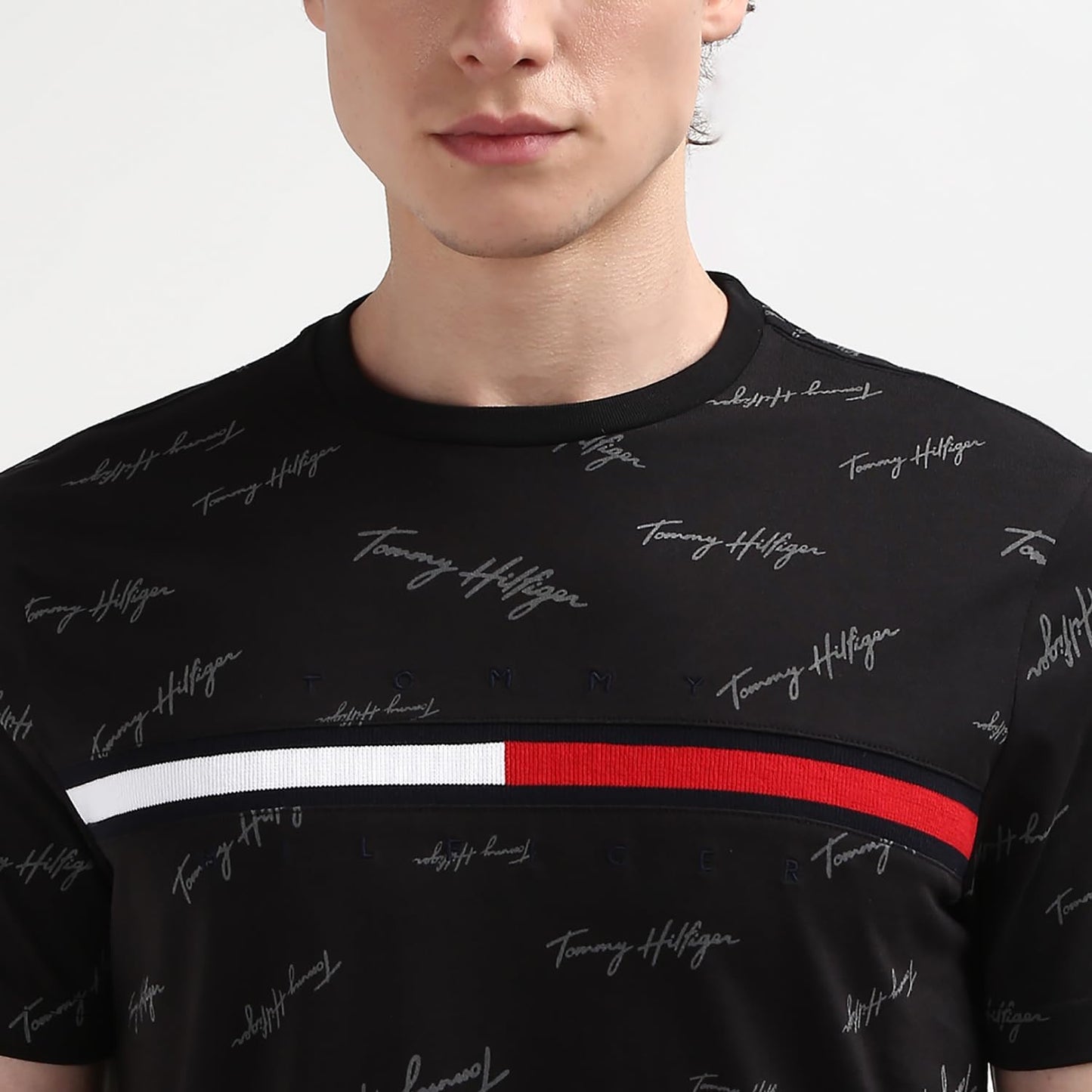 Tommy Hilfiger Essential Script Logo T-shirt
