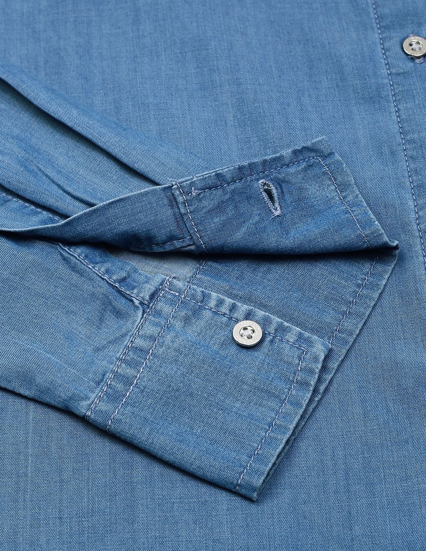 Tommy Hilfiger Women’s Heritage Chambray Shirt