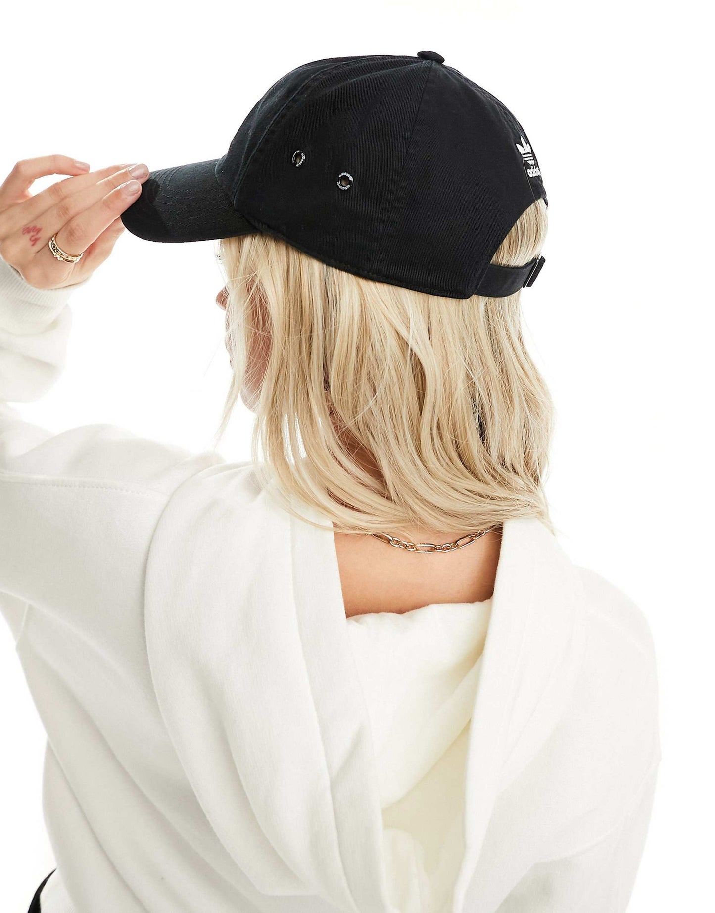 Adidas relaxed mini logo cap