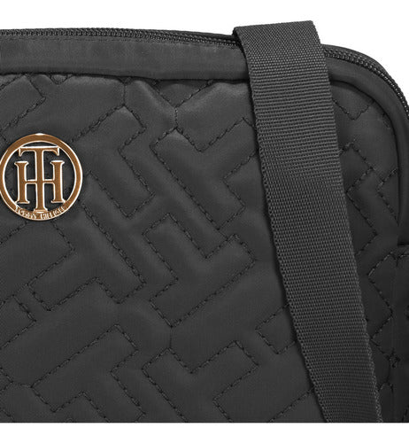 Tommy Hilfiger-Bolsa Bandolera Tommy Hilfiger Con Logo Para Mujer Acabado de los herrajes Dorado Golor Negro Diseño de la Tela Liso