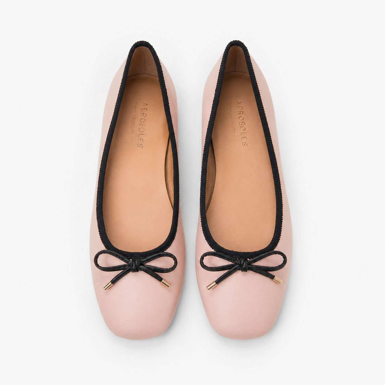 Aerosoles New York allerinas Light pink aerosols with black trim