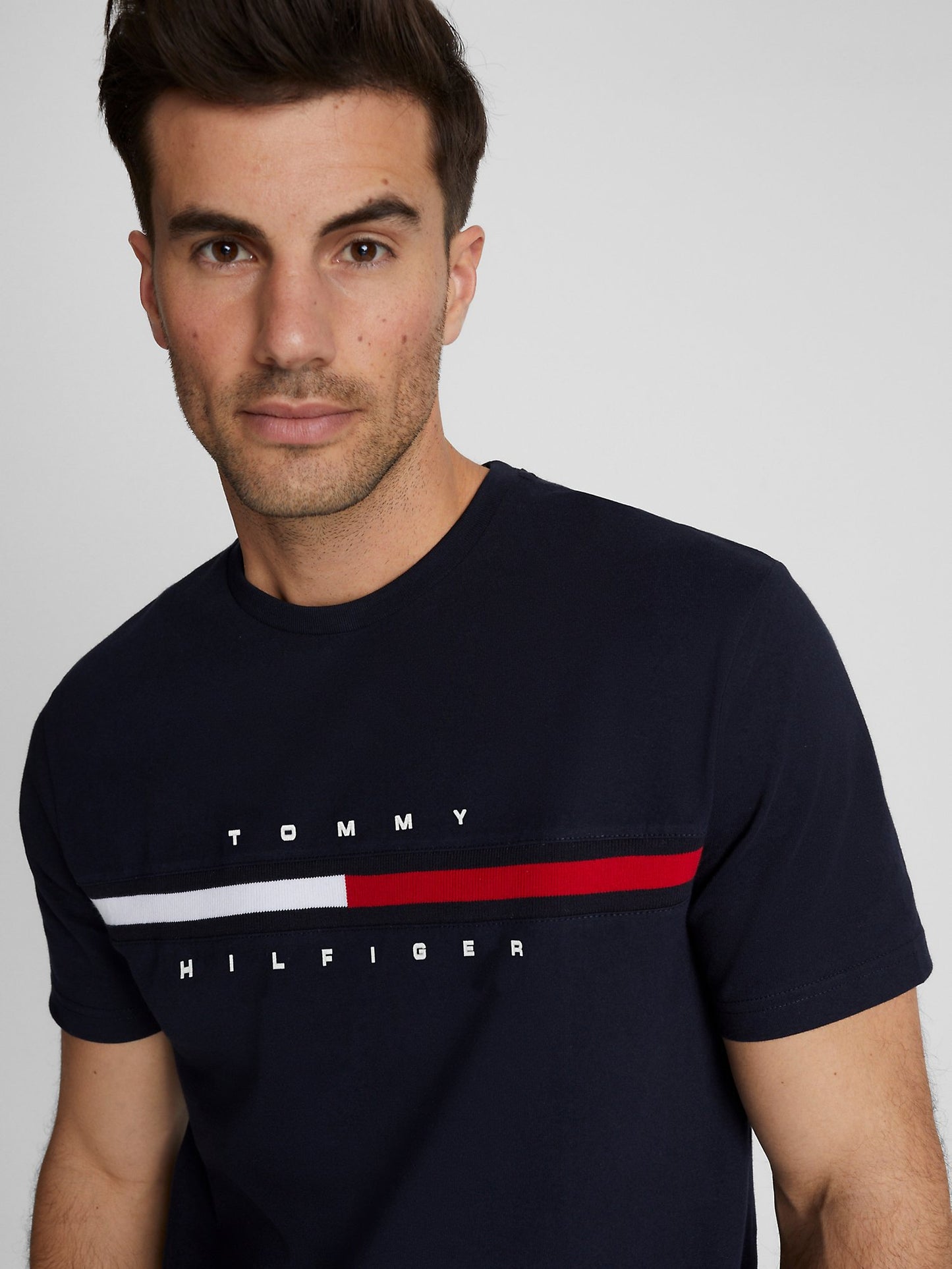 Tommy Hilfiger Essential Flag Logo T-Shirt