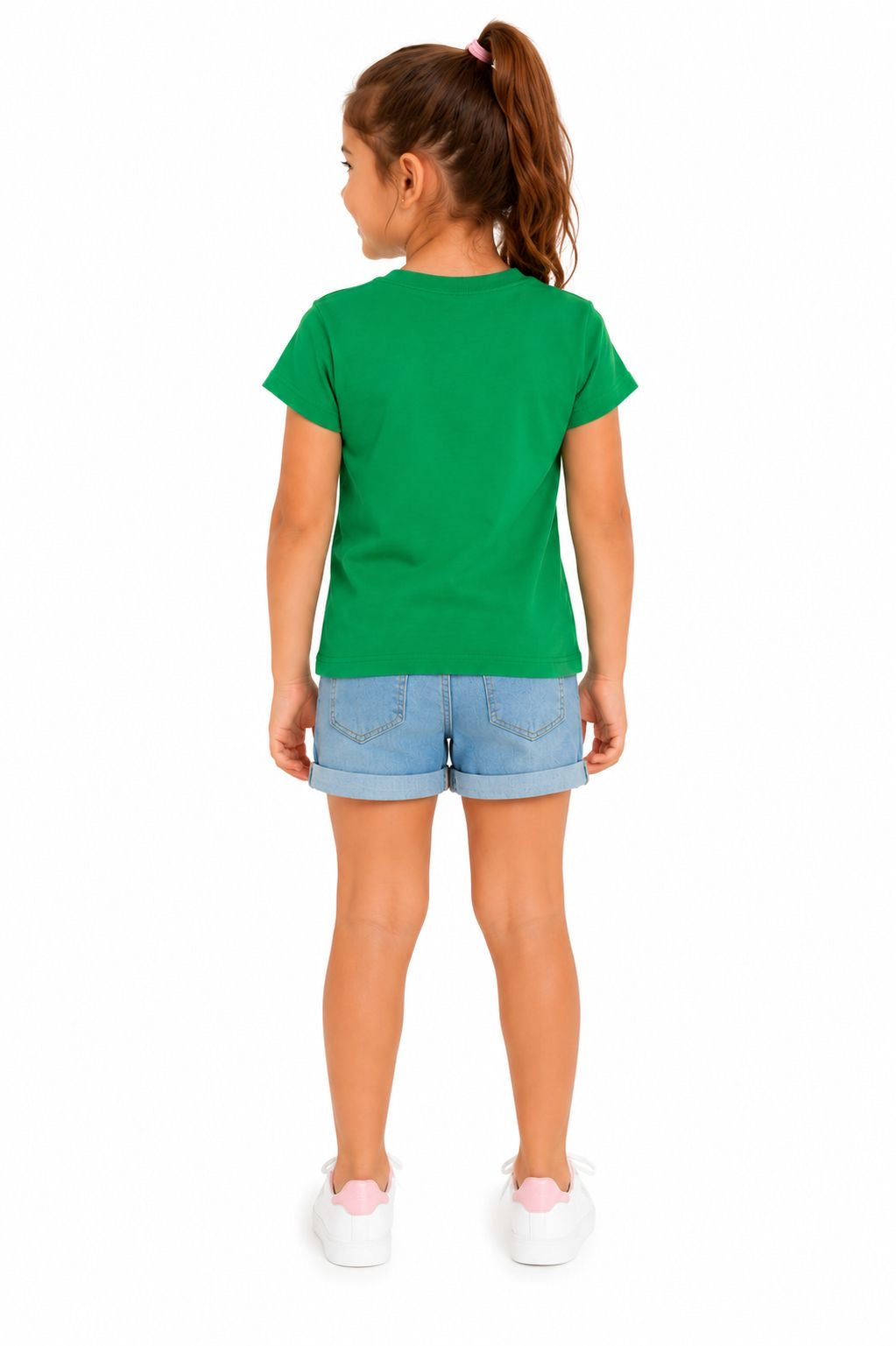 The Children's Place green short-sleeved t-shirt
