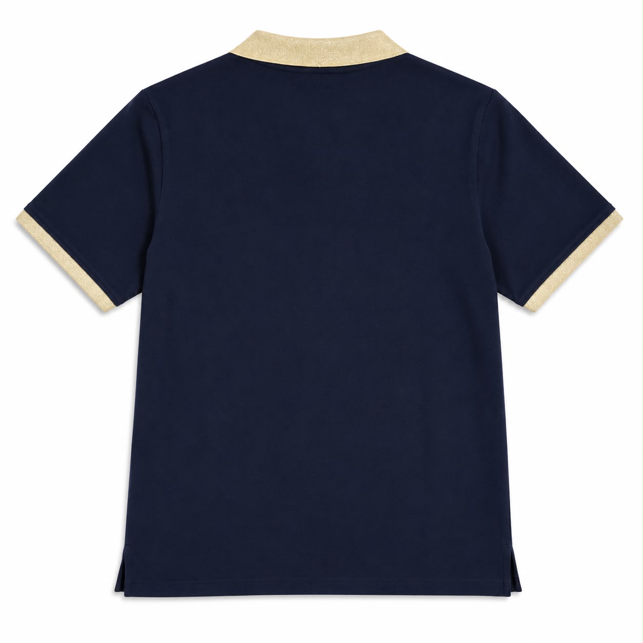 Tommy Hilfiger polo shirt for women stands out for its neck and pocket