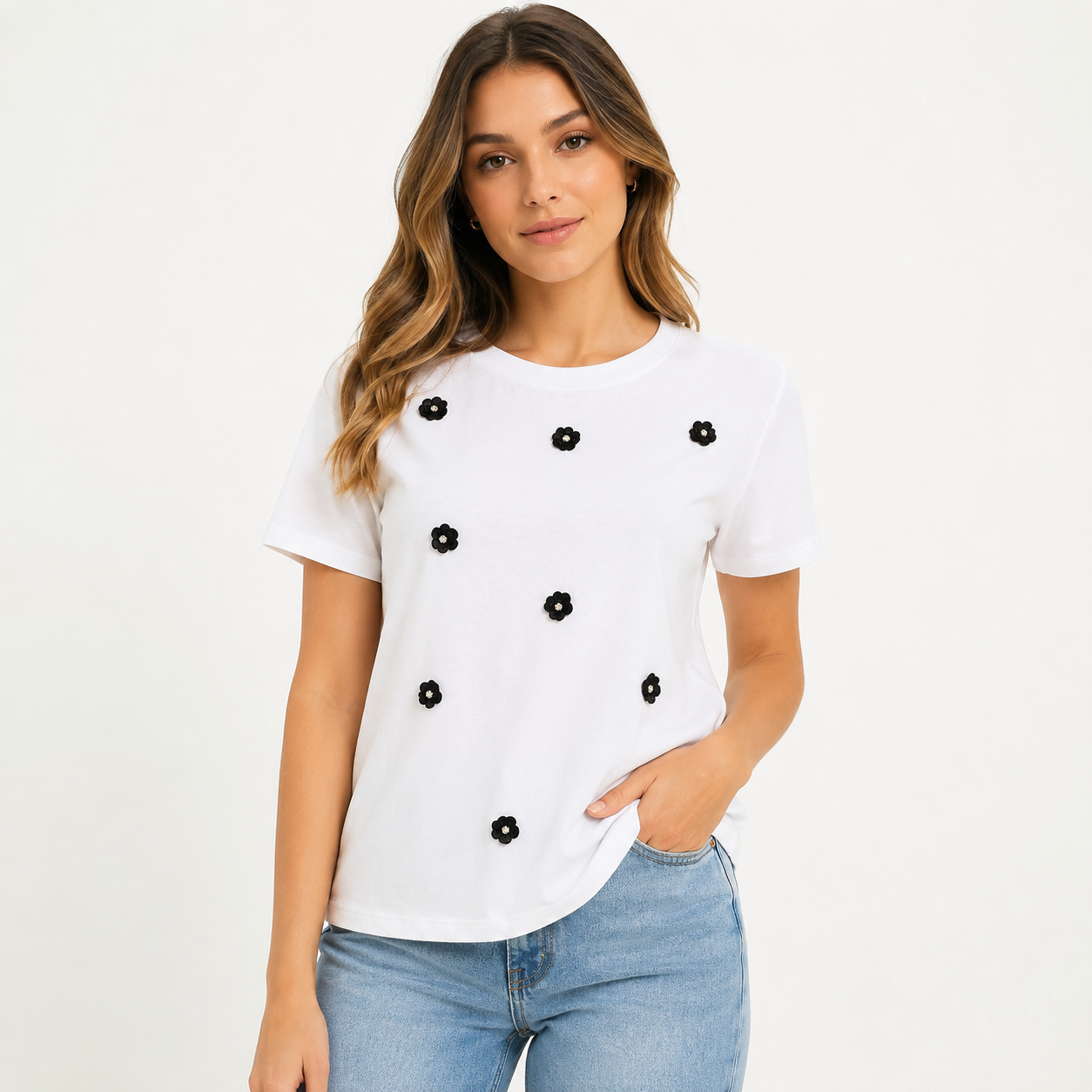 NOTATIONS-White T-shirt with round neck and short sleeves