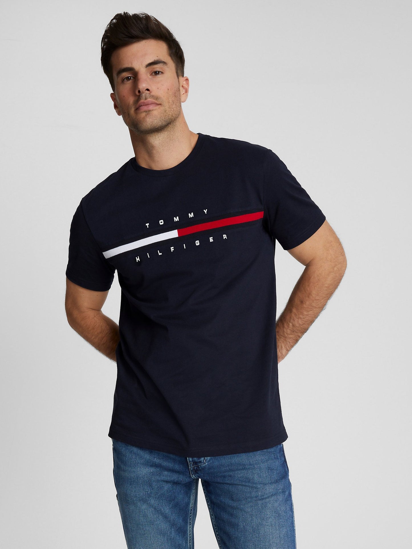 Tommy Hilfiger Essential Flag Logo T-Shirt