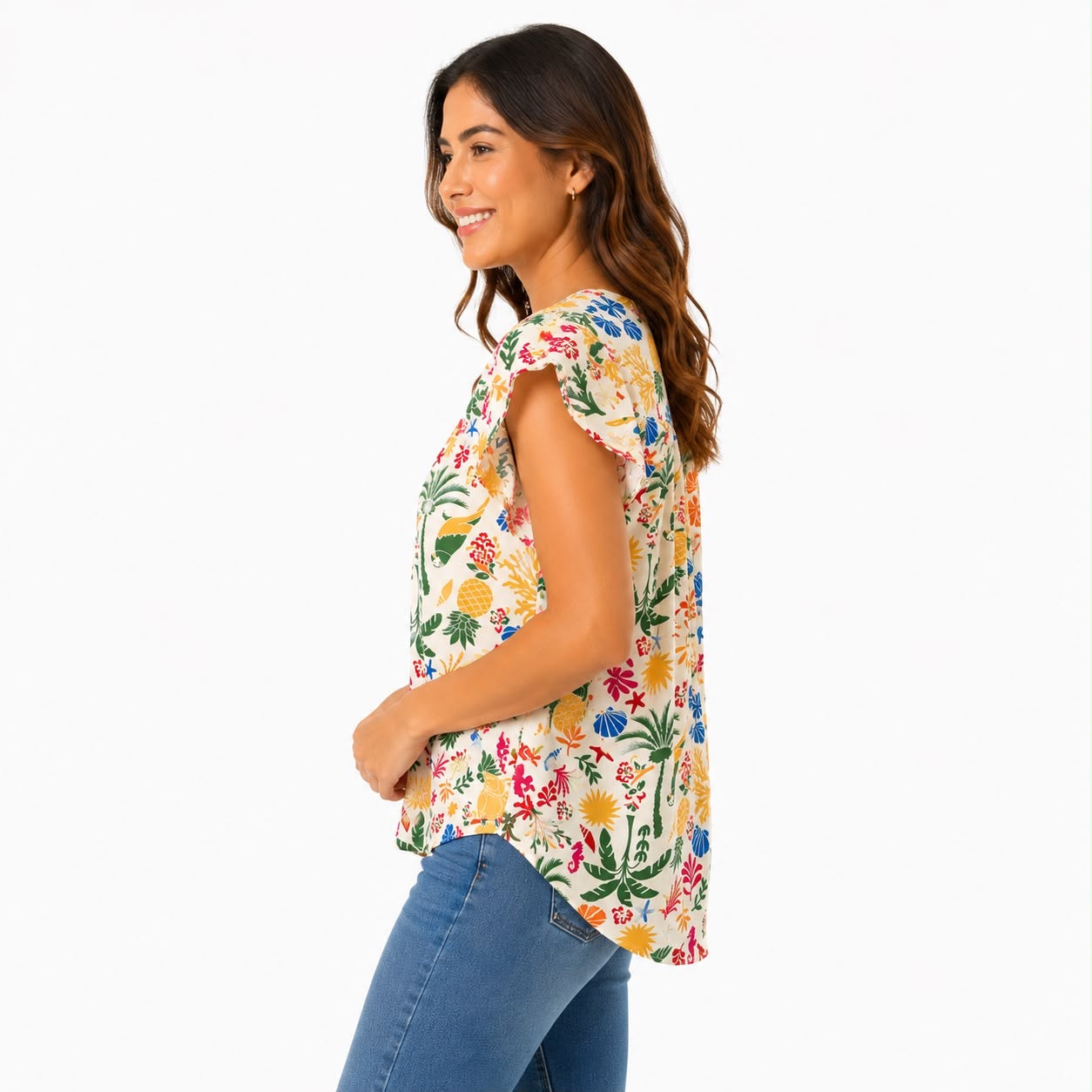 Chaus brand blouse has a vibrant tropical print Women’s