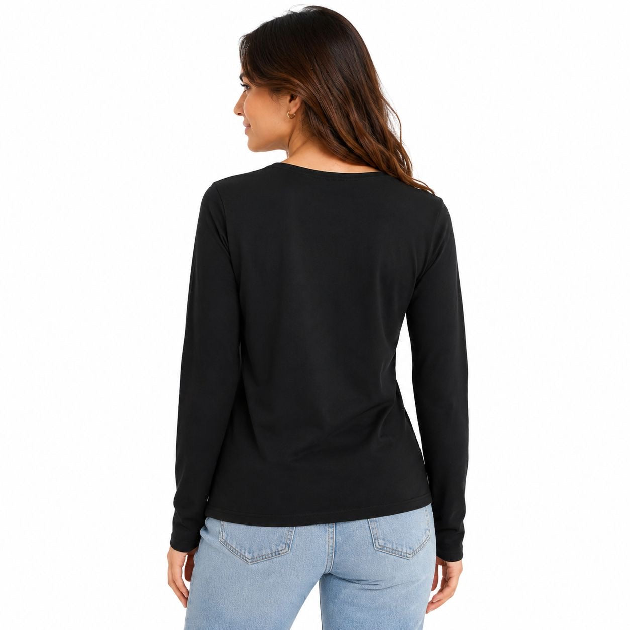 Karen Scott's long-sleeved black t-shirt features a Christmas tree chart