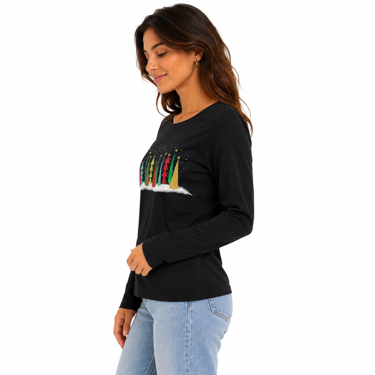 Karen Scott's long-sleeved black t-shirt features a Christmas tree chart