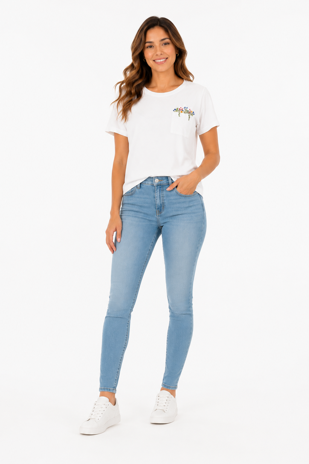 GREEN ENVELOPE-White T-shirt with wildflower embroidery in the pocket of the Green Envelope brand