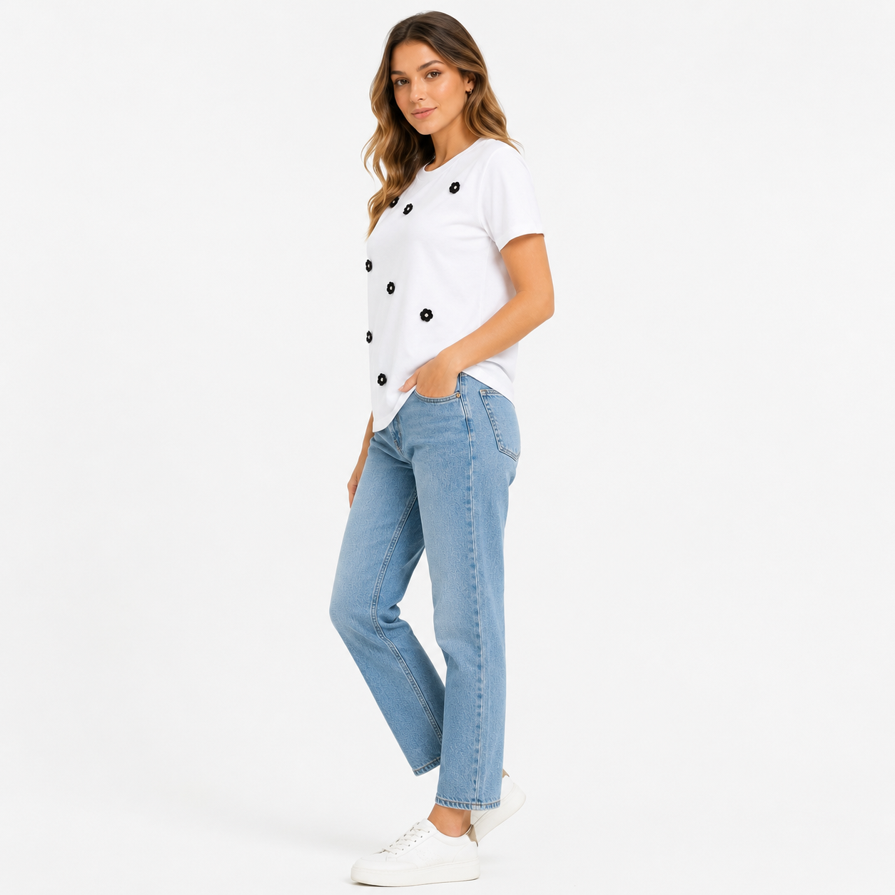 NOTATIONS-White T-shirt with round neck and short sleeves