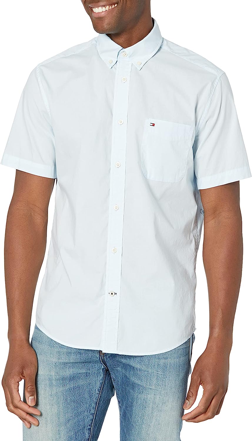 Tommy Hilfiger Men's Short Sleeve Button Down in Classic Fit