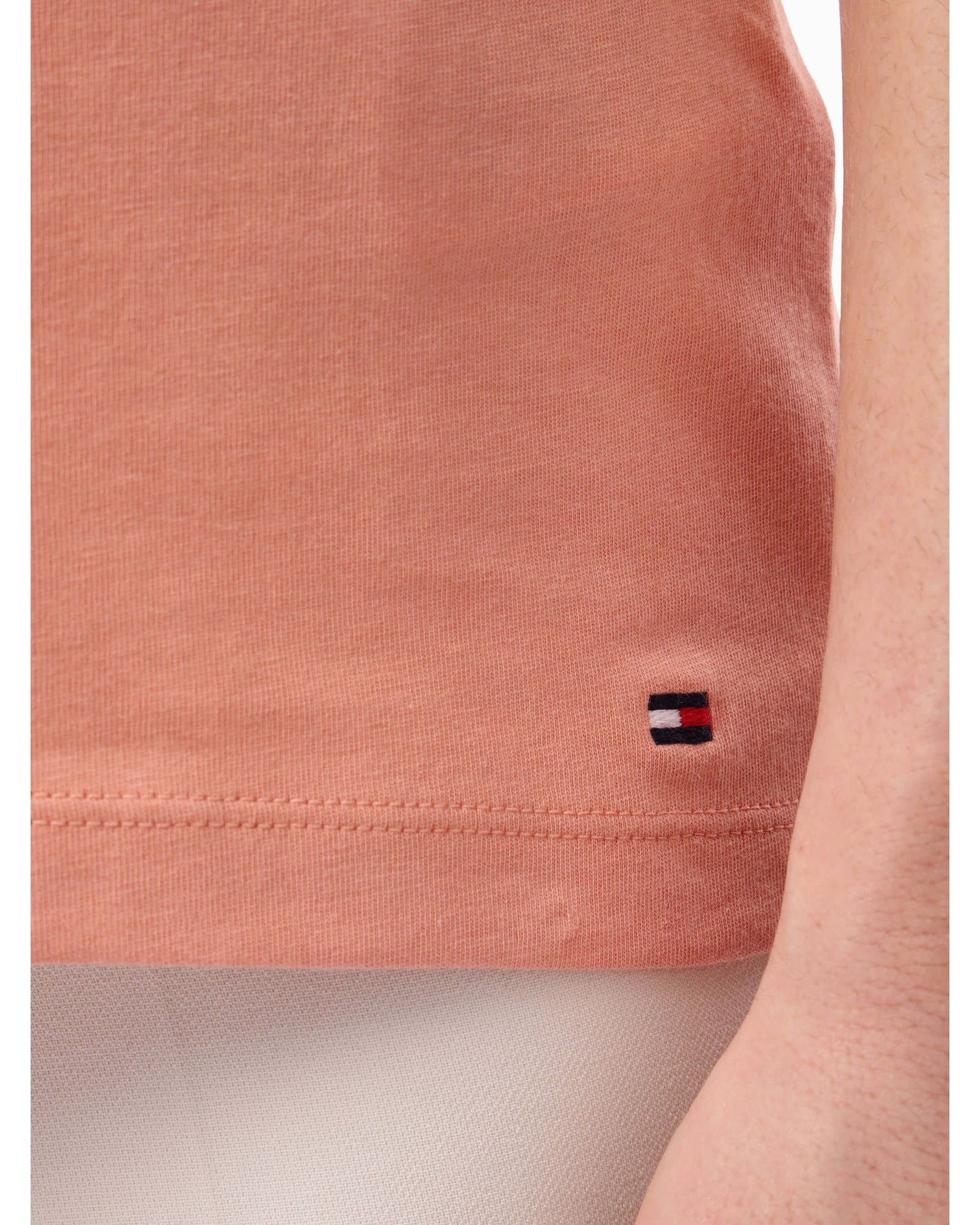 Tommy Hilfiger-PLAYERA CORTE REGULAR LOGO BORDADO EN CURSIVA DE MUJER TOMMY HILFIGER