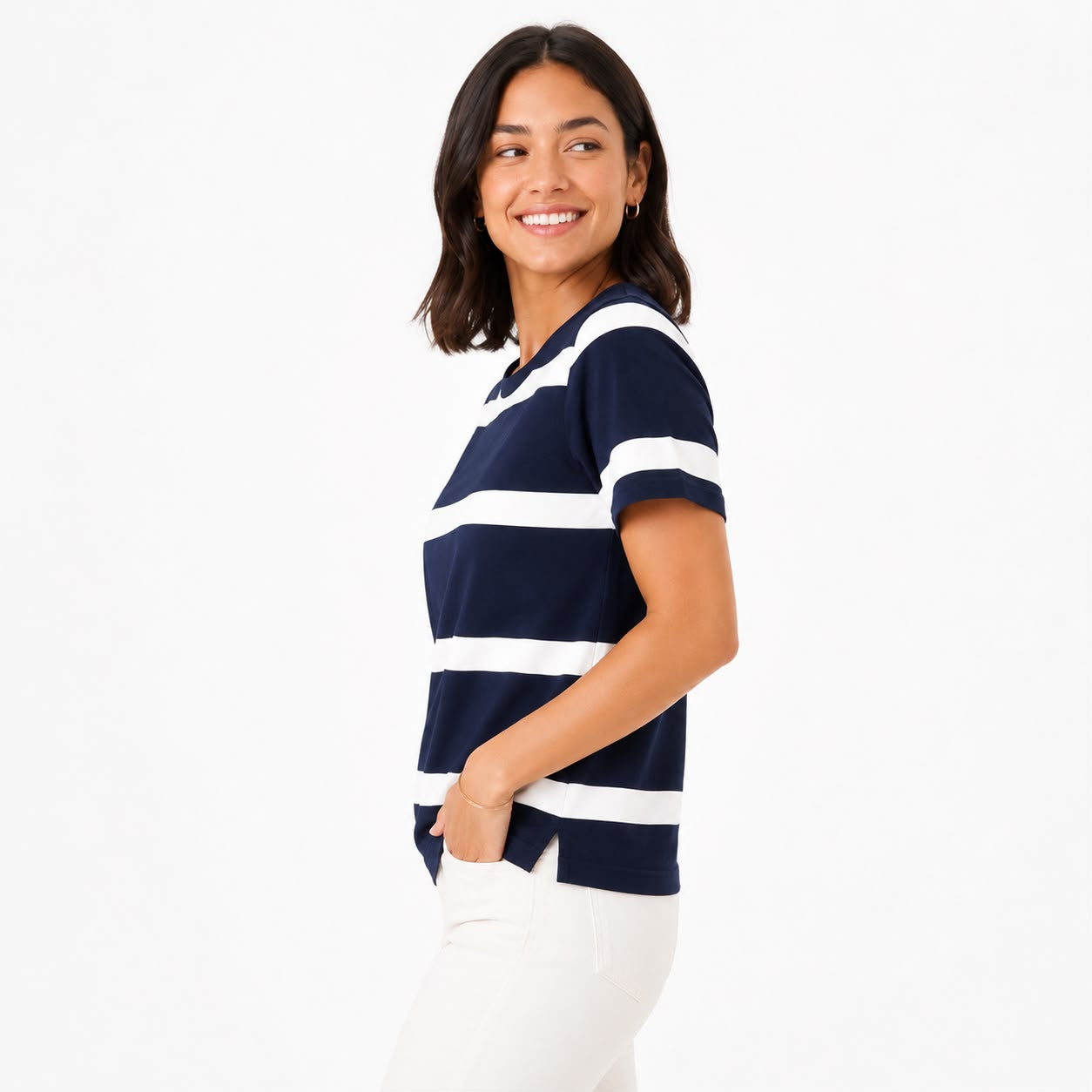 Cable & Gauge short-sleeved t-shirt features a classic striped design