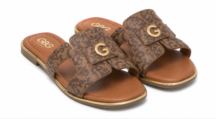 G By Guess Flat sandals