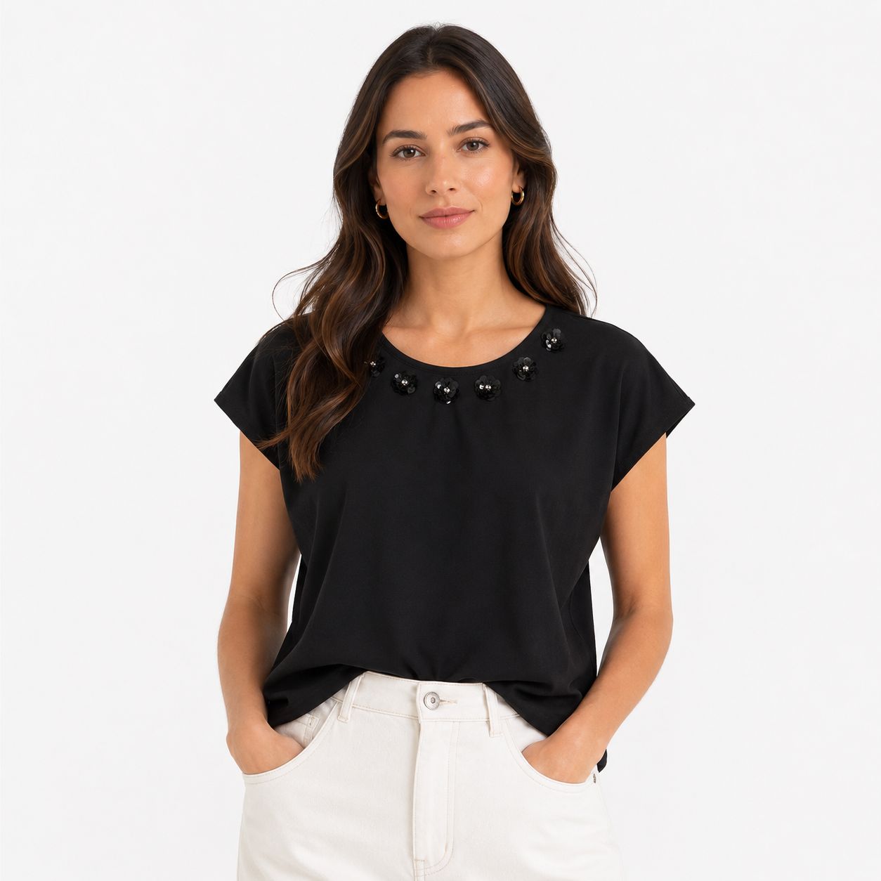 Cable & Gauge T-Shirt with Flower Appliques