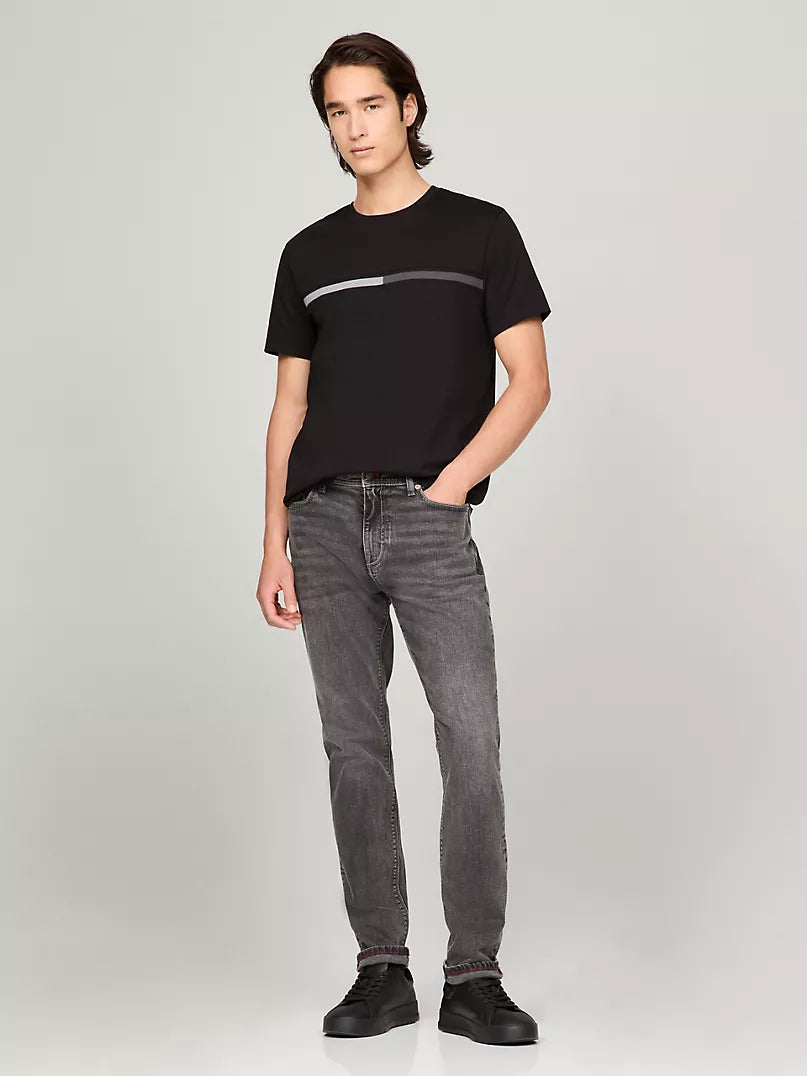 Tommy Hilfiger-Tonal Flag Logo T-Shirt