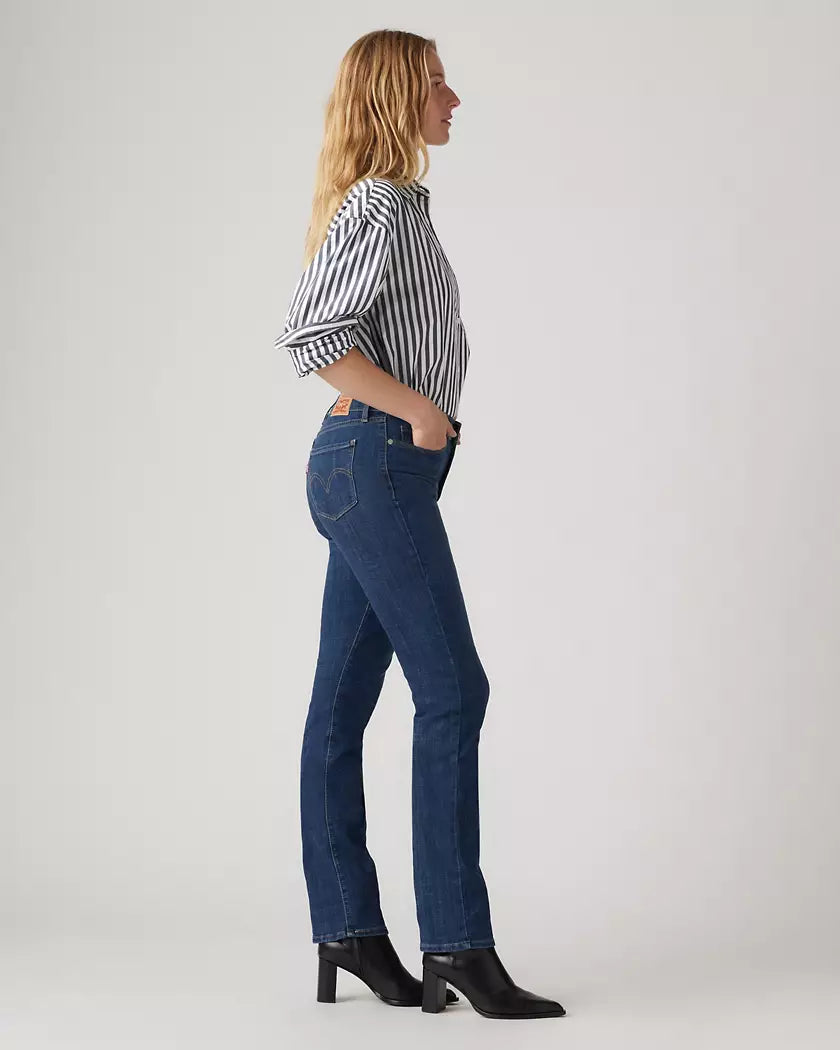 CLASSIC STRAIGHT FIT WOMEN'S JEANS