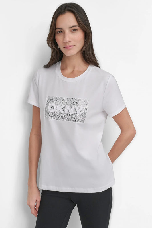 DKNY-CAMISETA DE MANGA CORTA CON LOGO Y TACHUELAS