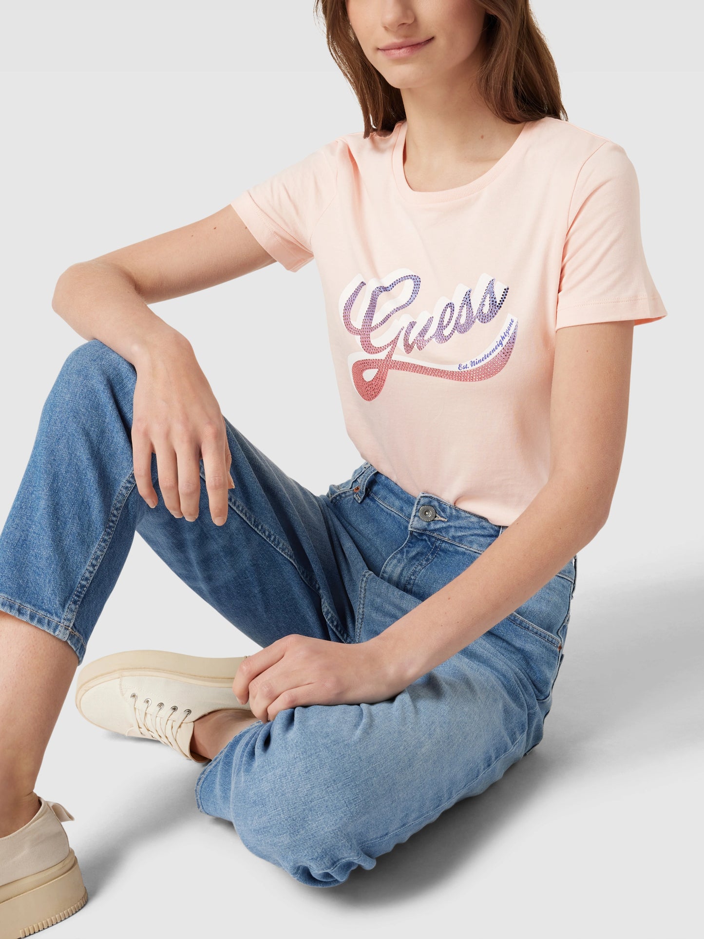GUESS-Camiseta GUESS SS CN con logo sombreado W3GI34I3Z14 rosa