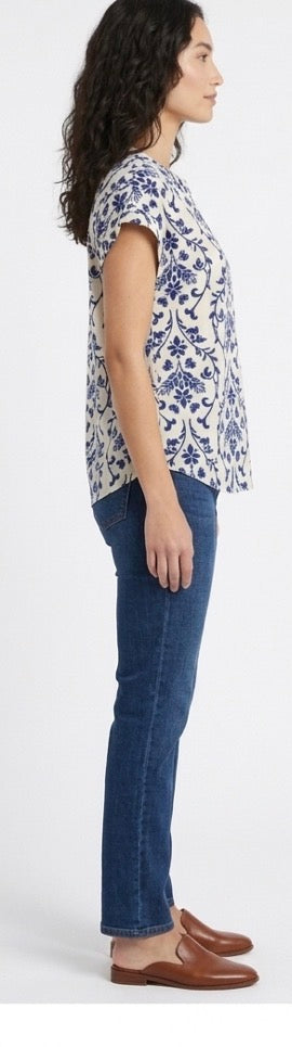 CYNTHIA STEFFE-Casual blouse from the American brand Cynthia Steffe,