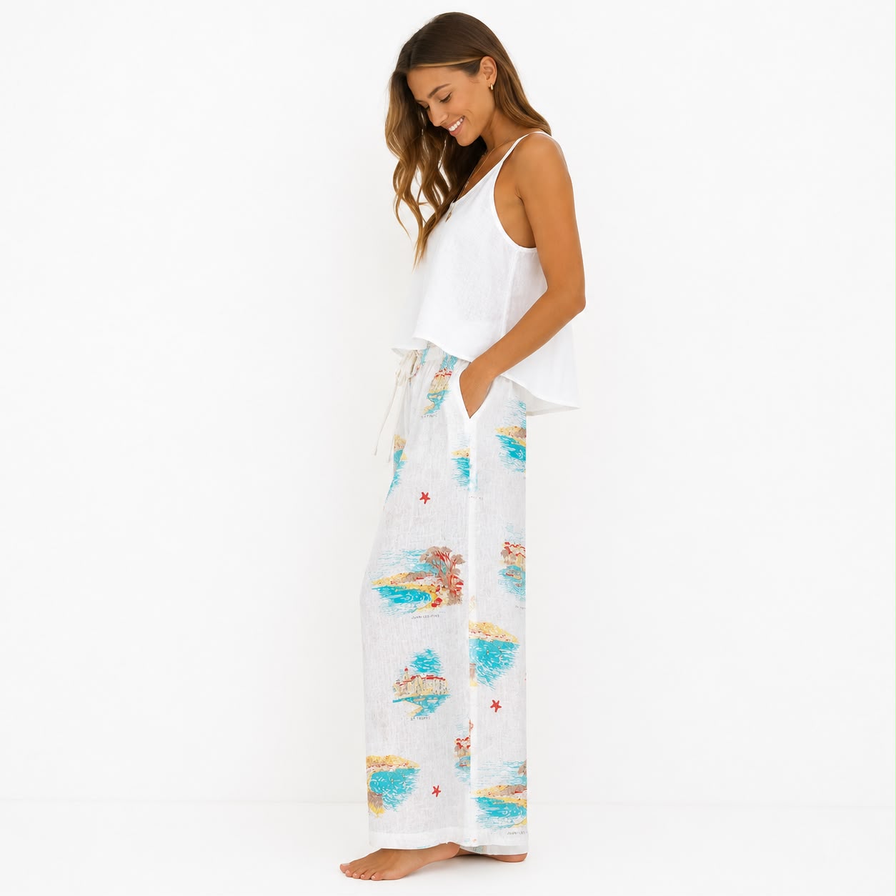 Calypso St. Barth Wide leg pants from the brand Calypso St. Barth have a colorful print