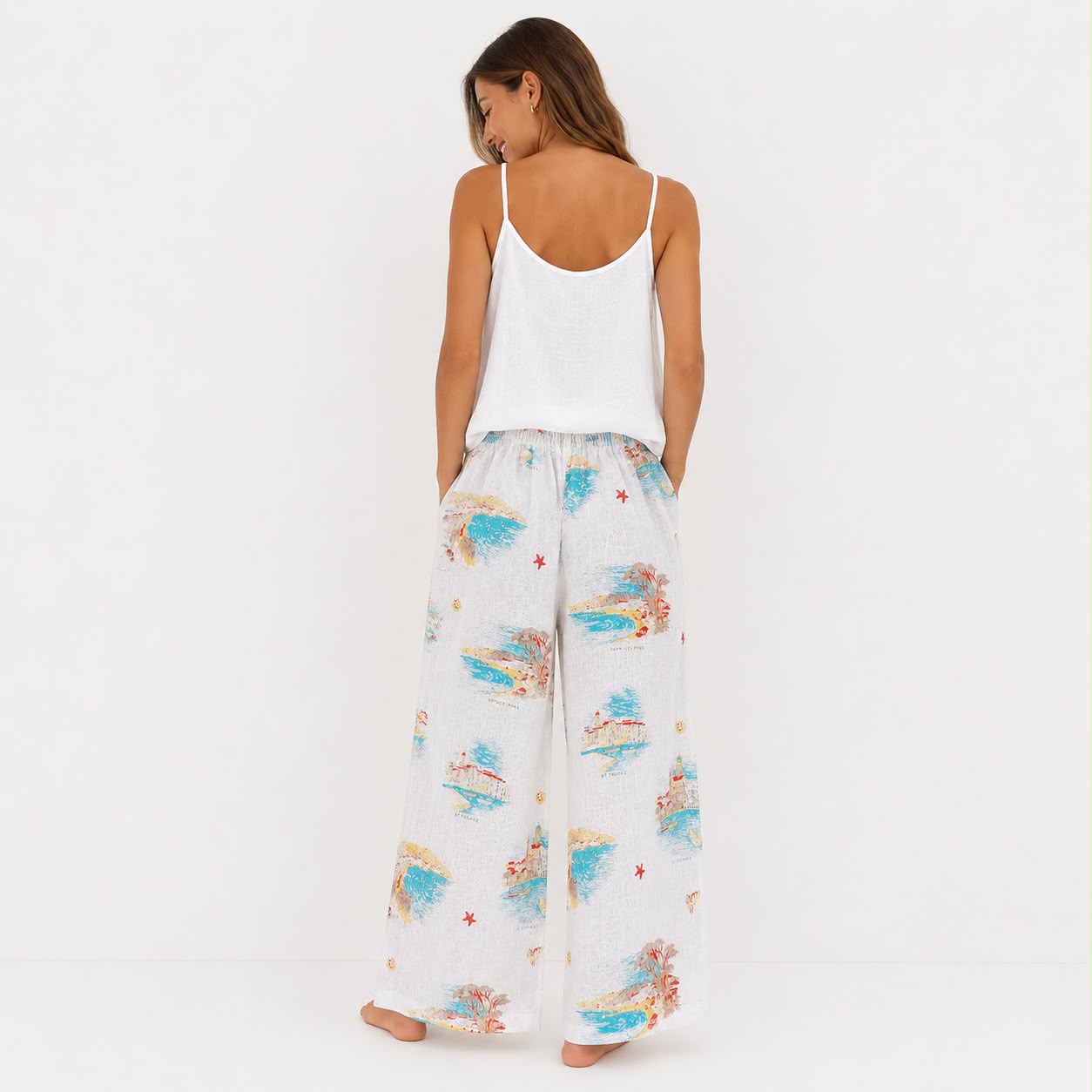 Calypso St. Barth Wide leg pants from the brand Calypso St. Barth have a colorful print