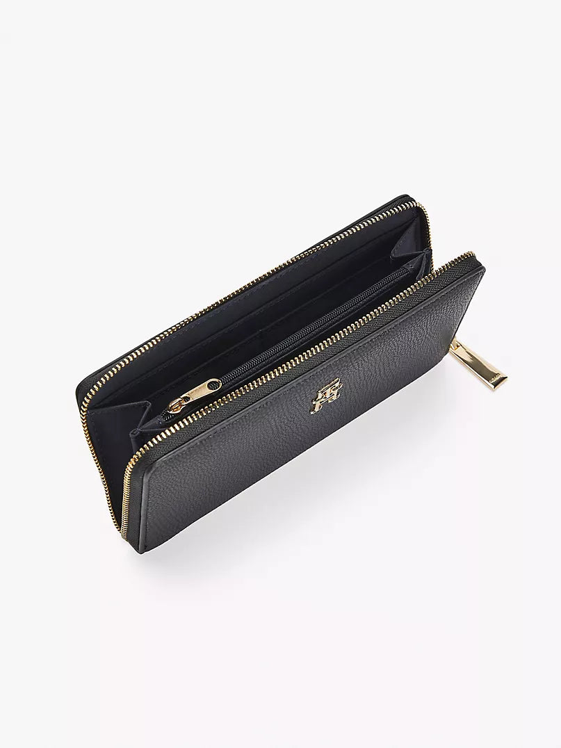 Tommy Hilfiger Monogram Zip Wallet