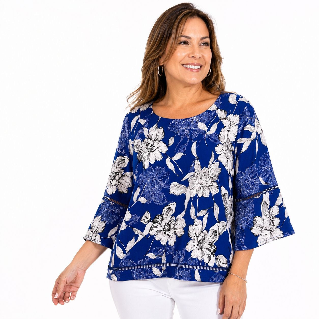 JM Collection blouse has a floral print Women’s