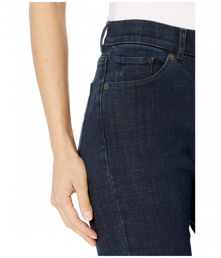 Levi's Classic Straight Fit Women's Jeans